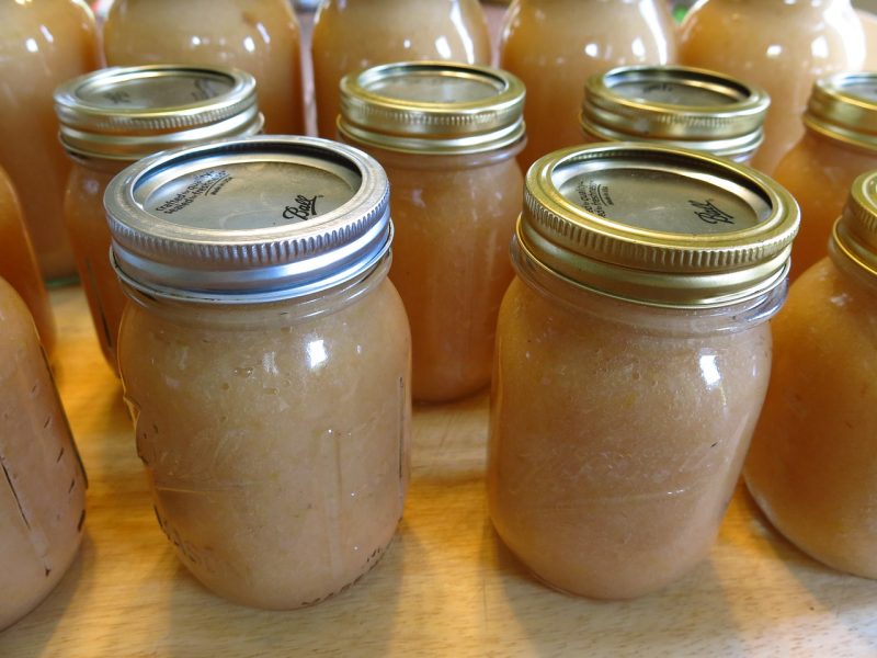 applesauce in canning jars
