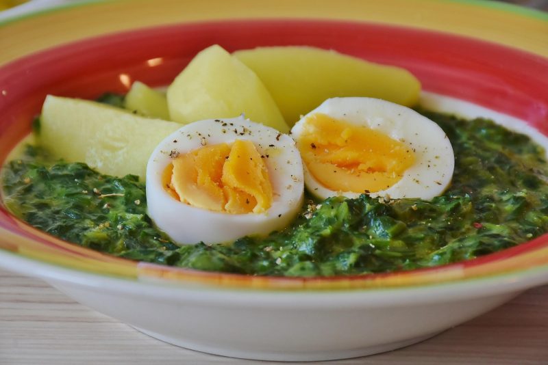 purslane and eggs