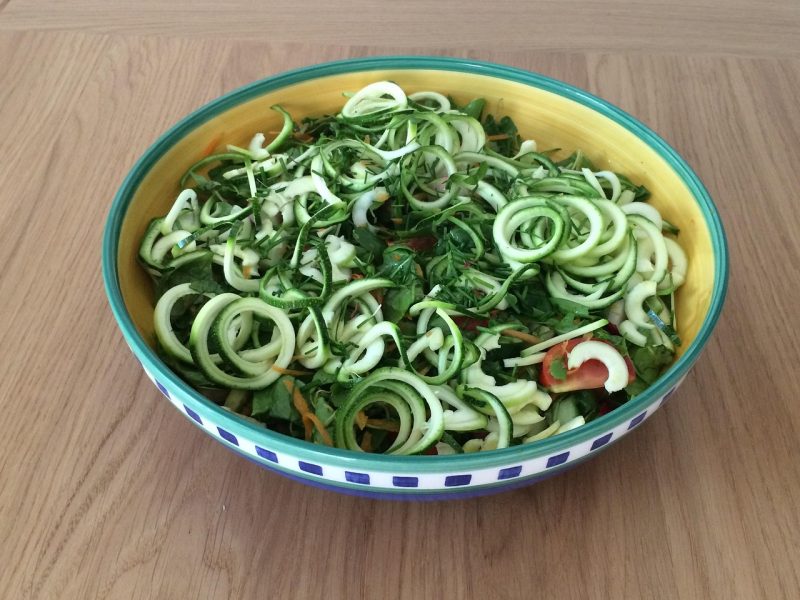 zucchini noodle salad