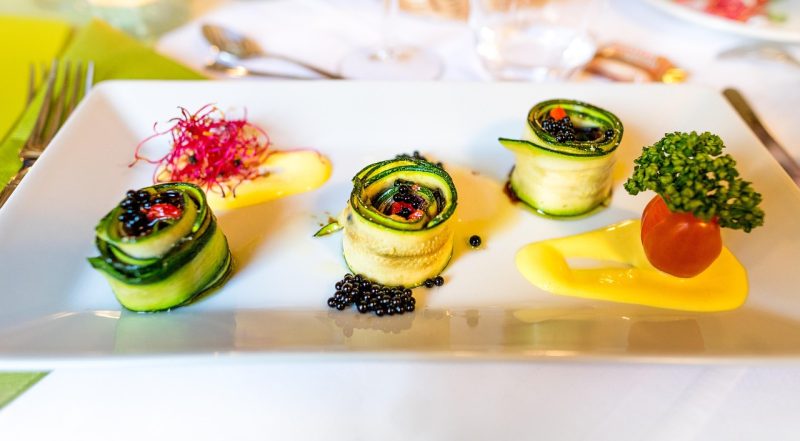 zucchini curls with caviair